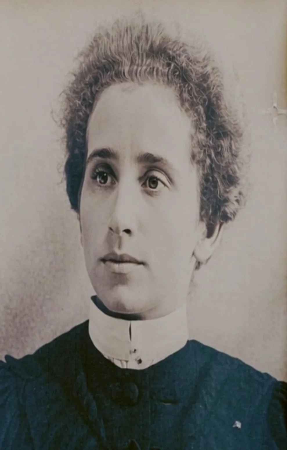 Veridiana Rodrigues de Oliveira: pioneirismo e resistência na educação alenquerense